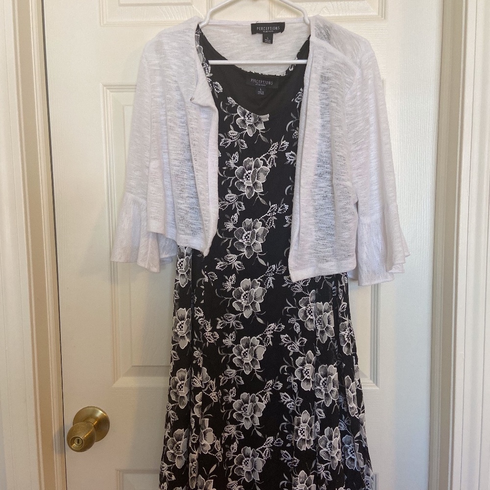 Perceptions-Plus 3/4 Bell Sleeve Puff Print Jacket